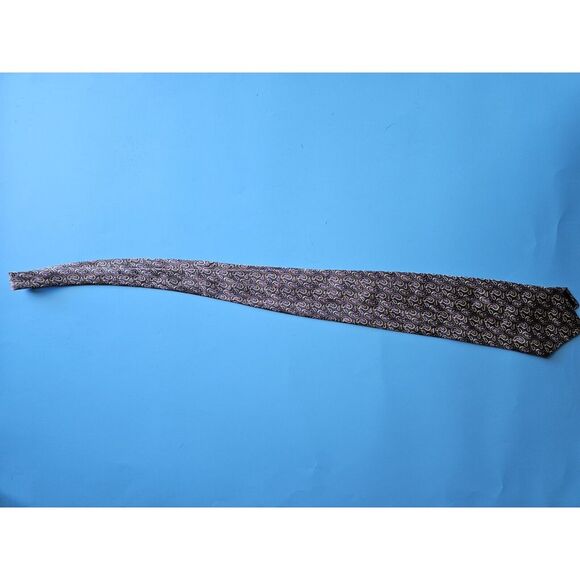 Status Silk Tie With Lilac Paisly Design - Picture 2 of 4